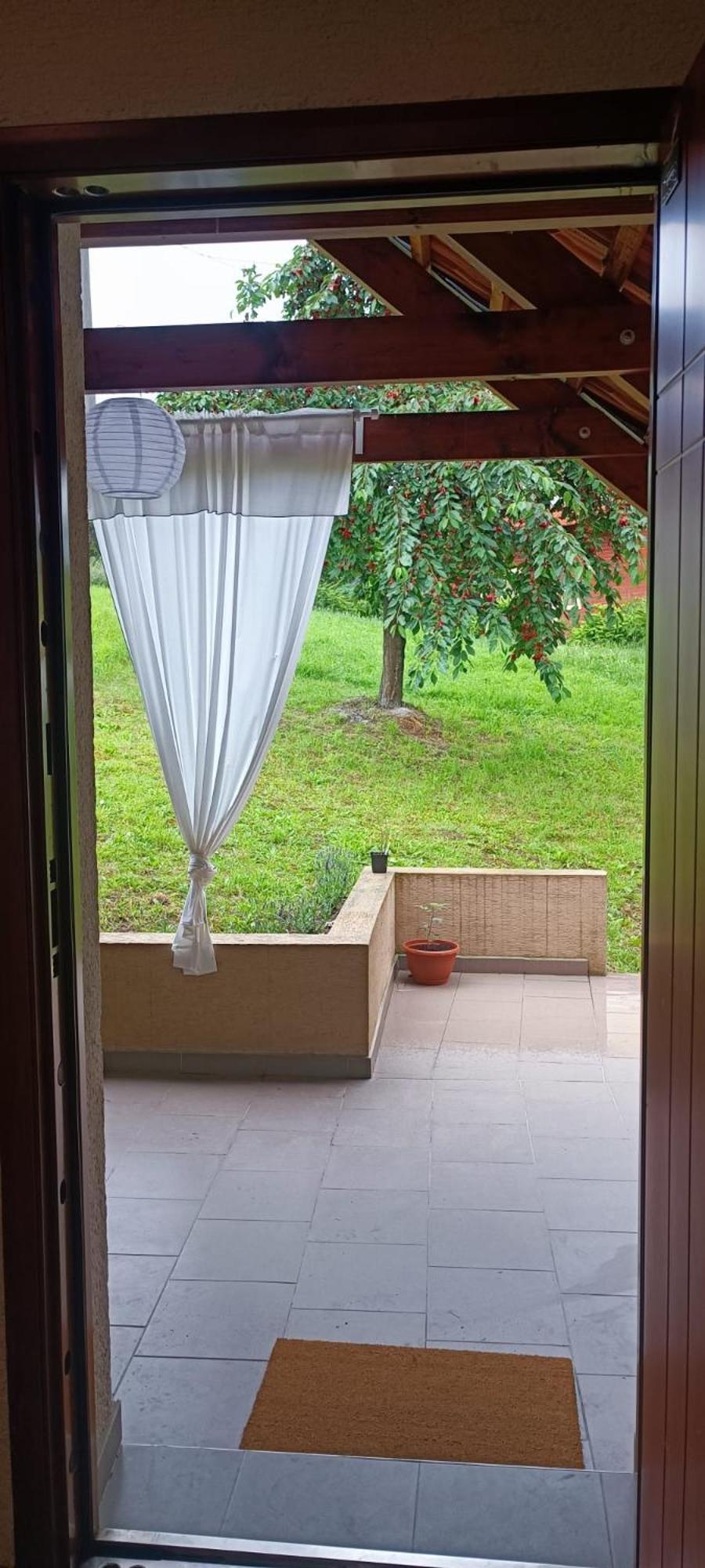 Apartman Nad Vinnym Sklepom Pouzdrany Buitenkant foto